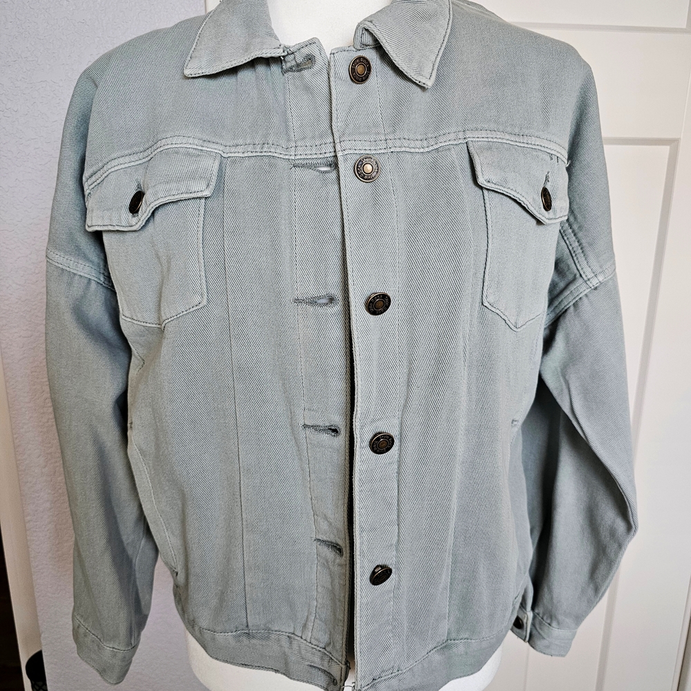 Women's Style Rack Light Gray Denim Jacket - Small Fits Medium - NWOT!